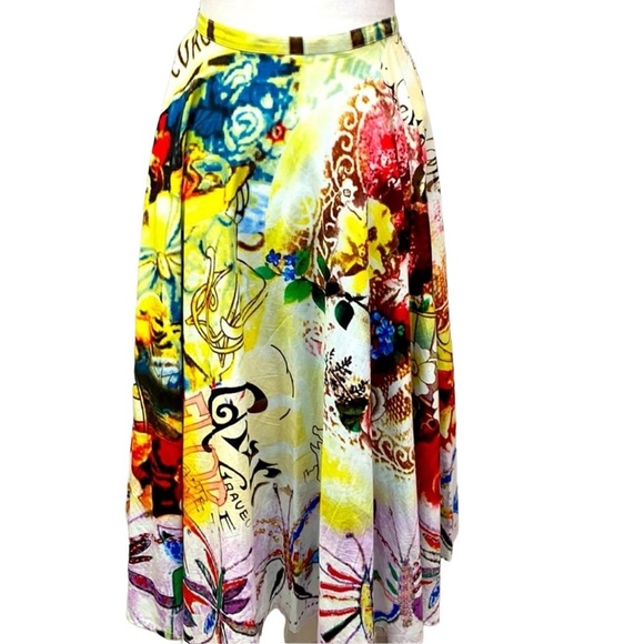 Parisian Graphics Sequins Embellished Butterfly - Picture 3 of 11